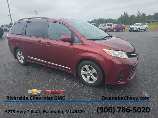 2018 Toyota Sienna 