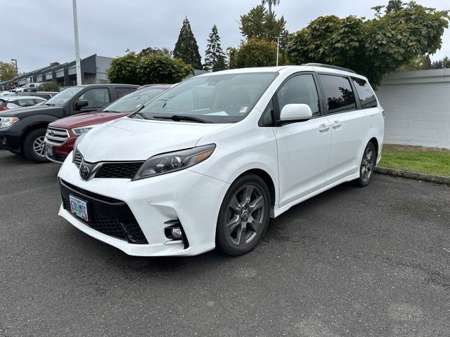 2018 Toyota Sienna SE