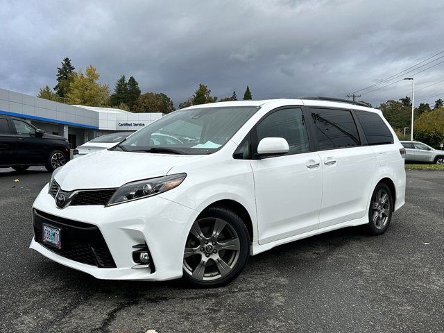 2018 Toyota Sienna SE