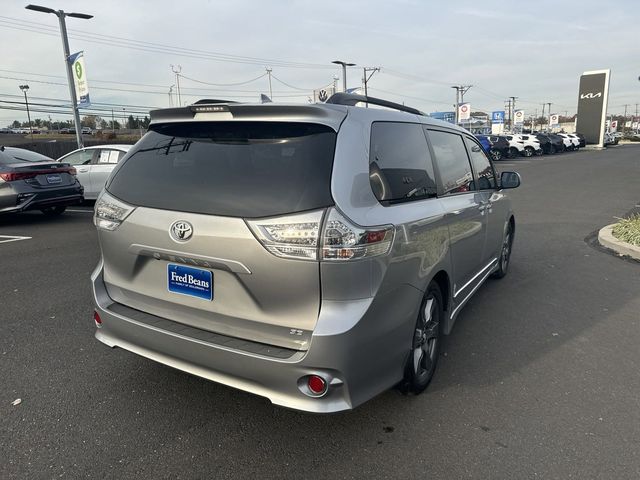 2018 Toyota Sienna 