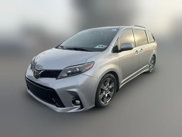 2018 Toyota Sienna 