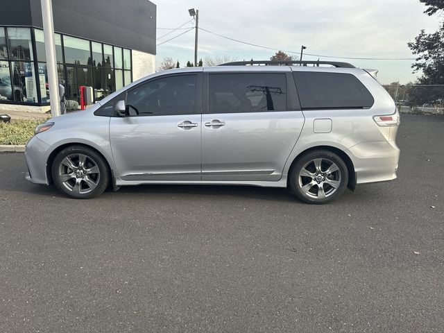 2018 Toyota Sienna 