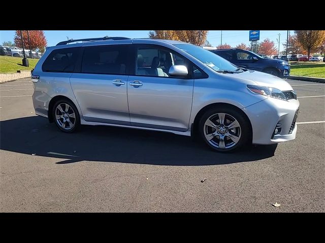 2018 Toyota Sienna SE