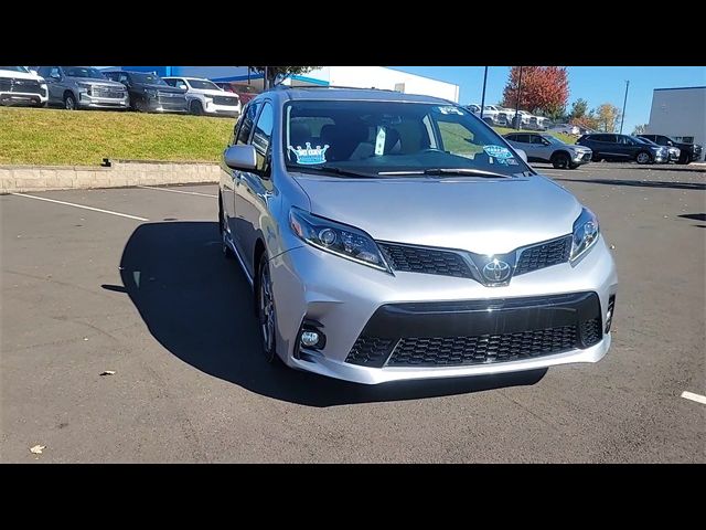 2018 Toyota Sienna SE