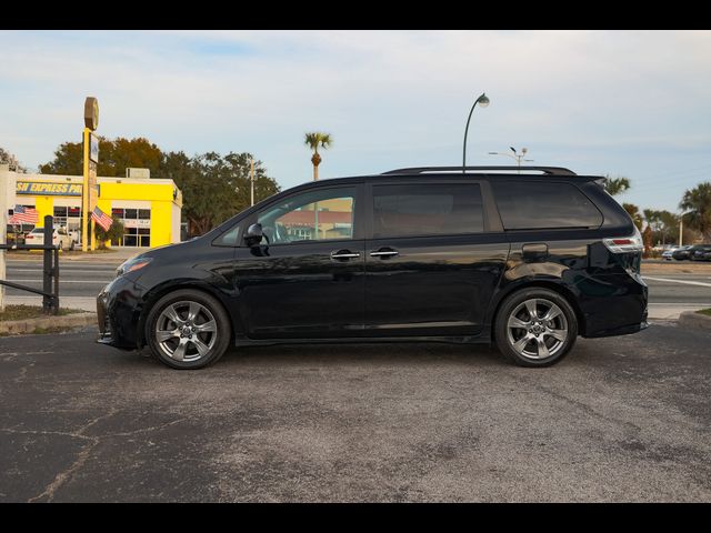 2018 Toyota Sienna SE Premium