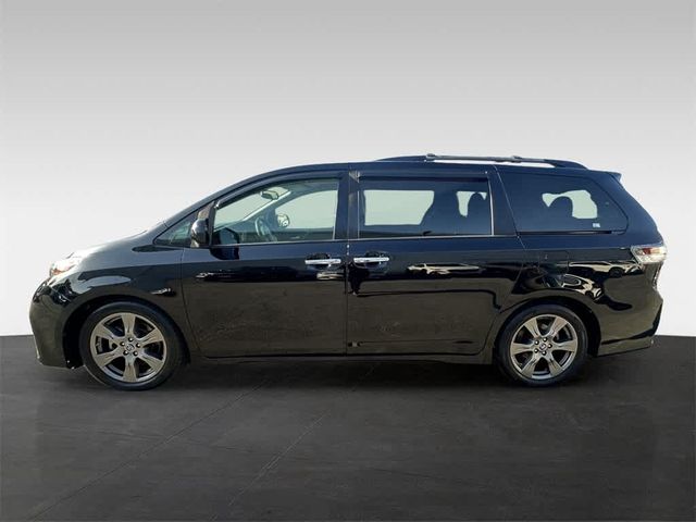 2018 Toyota Sienna SE