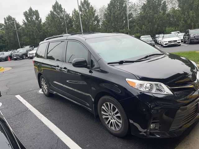 2018 Toyota Sienna XLE