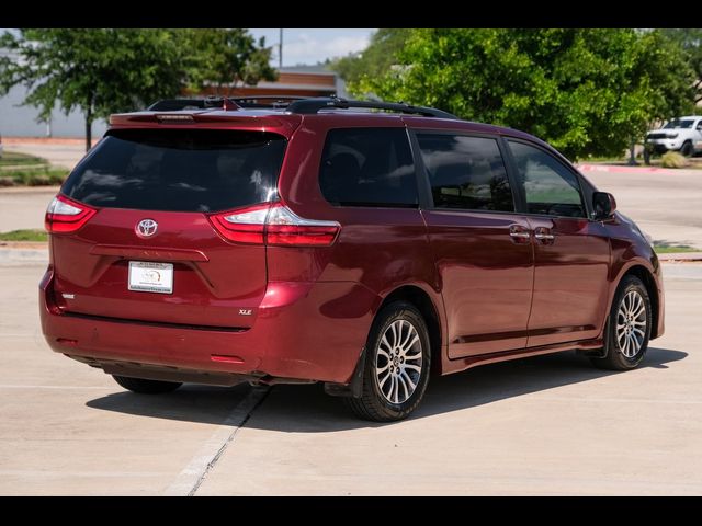 2018 Toyota Sienna 