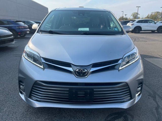 2018 Toyota Sienna 