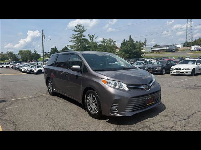 2018 Toyota Sienna 