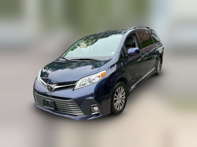2018 Toyota Sienna XLE Premium