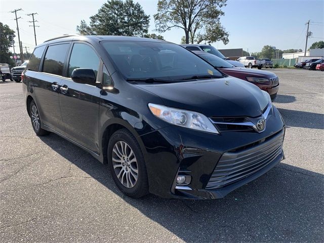 2018 Toyota Sienna XLE Premium