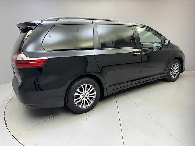 2018 Toyota Sienna 