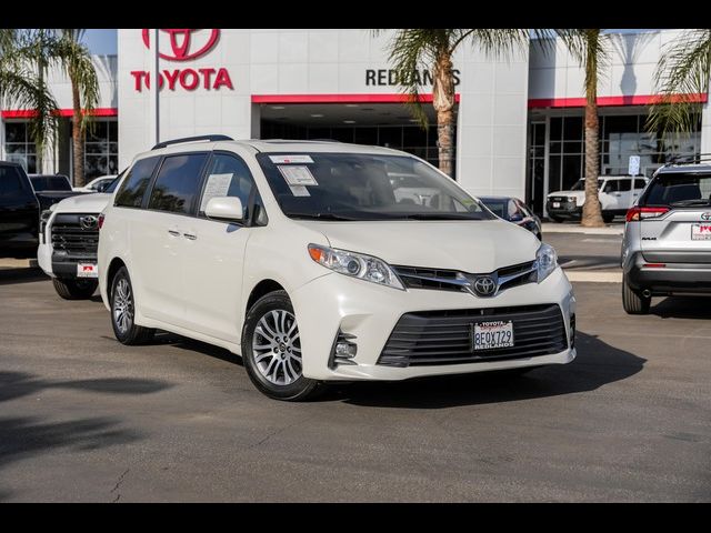 2018 Toyota Sienna XLE