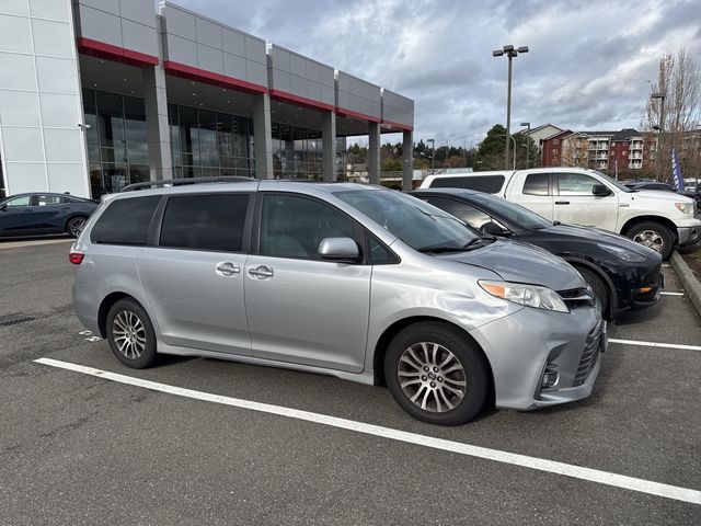 2018 Toyota Sienna XLE