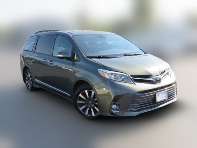 2018 Toyota Sienna XLE Auto Access Seat