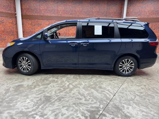 2018 Toyota Sienna XLE