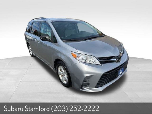 2018 Toyota Sienna 