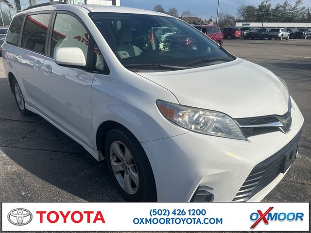 2018 Toyota Sienna 