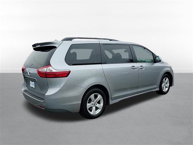 2018 Toyota Sienna 