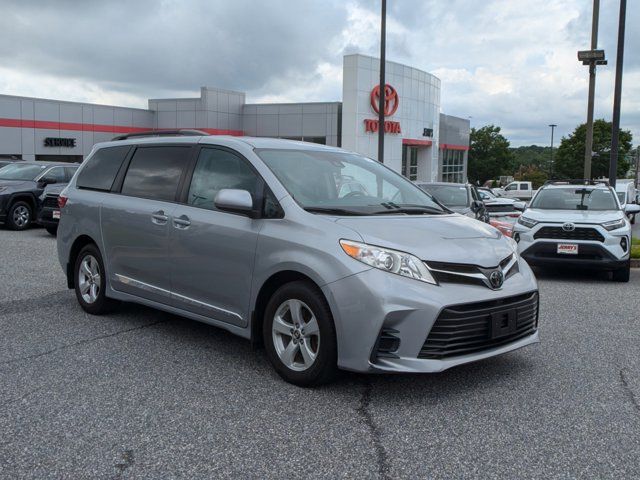 2018 Toyota Sienna LE Auto Access Seat