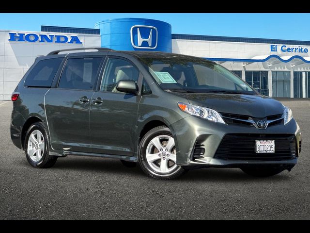 2018 Toyota Sienna 