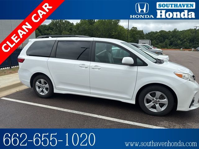 2018 Toyota Sienna 