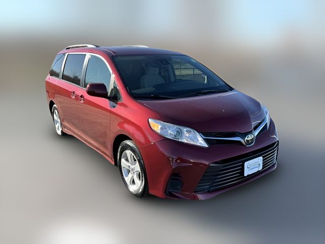 2018 Toyota Sienna 