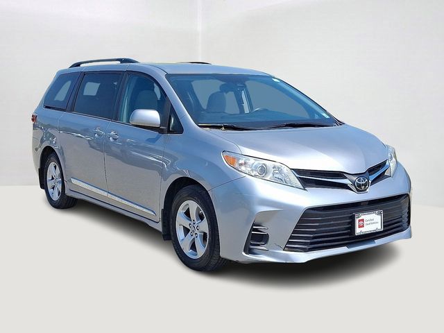 2018 Toyota Sienna 