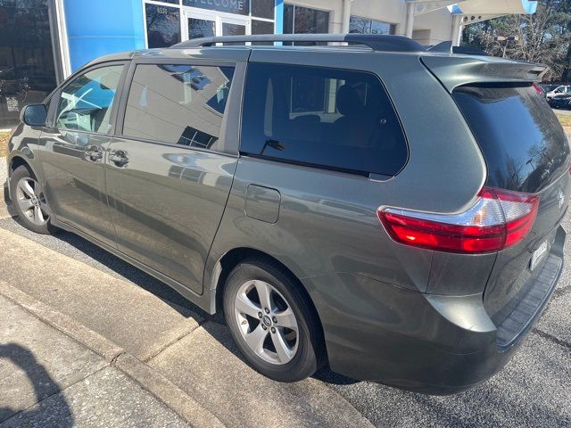 2018 Toyota Sienna 