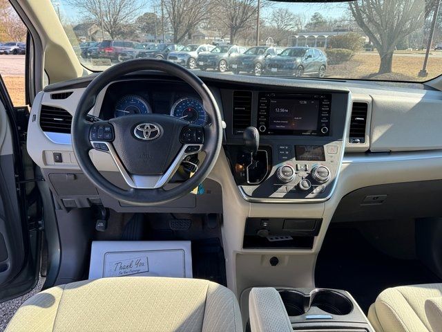 2018 Toyota Sienna 