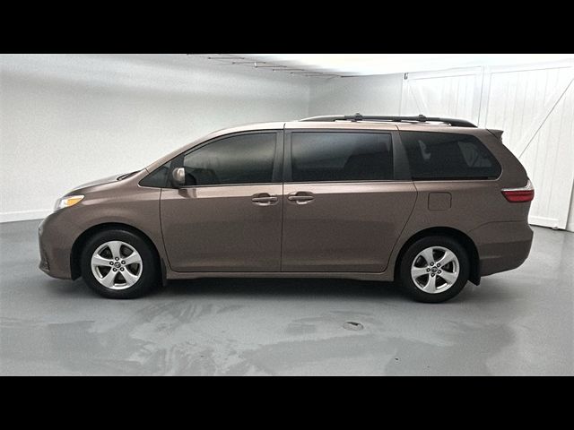 2018 Toyota Sienna 