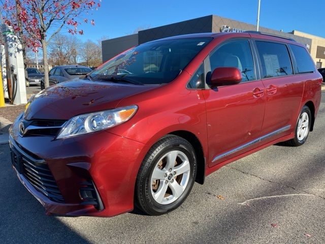 2018 Toyota Sienna 