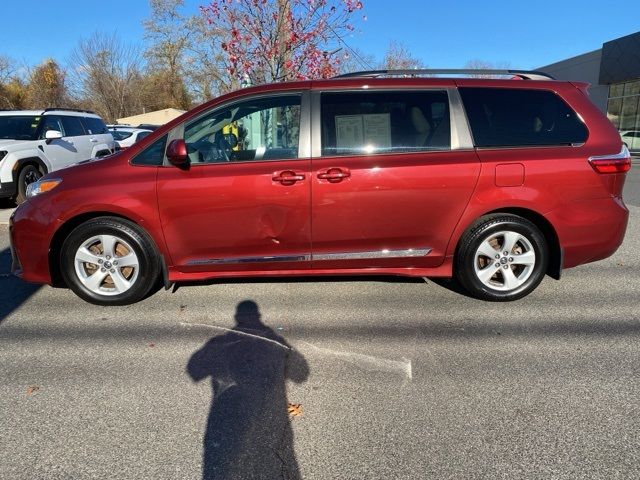 2018 Toyota Sienna 