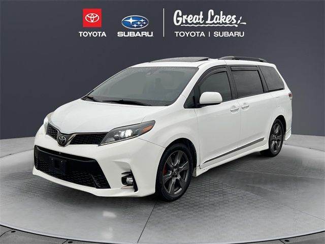 2018 Toyota Sienna 