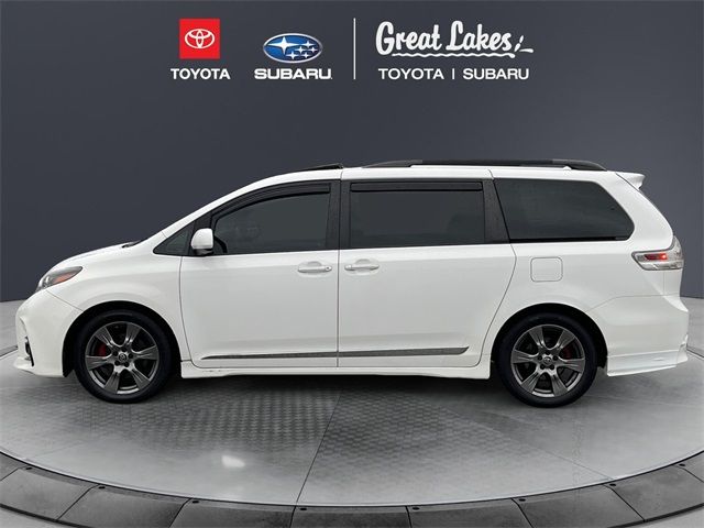 2018 Toyota Sienna 