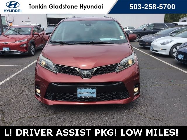 2018 Toyota Sienna 