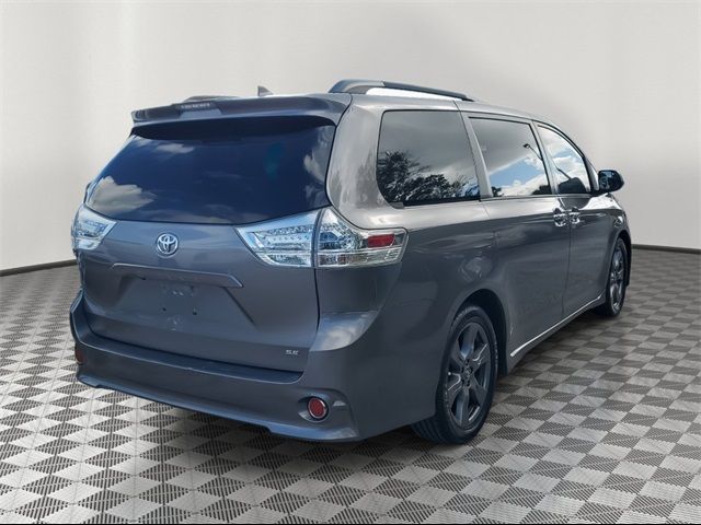 2018 Toyota Sienna 