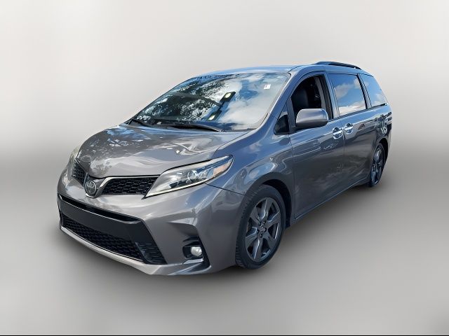 2018 Toyota Sienna 