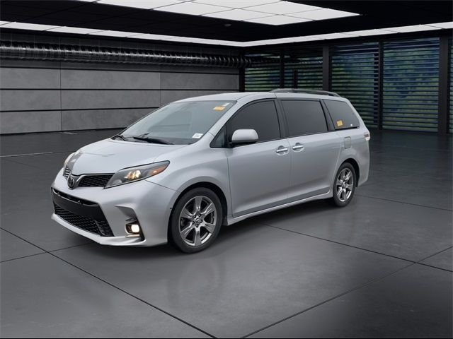 2018 Toyota Sienna SE