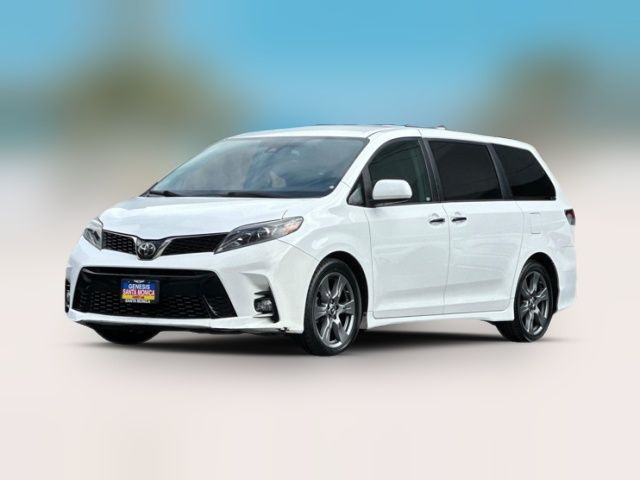 2018 Toyota Sienna 