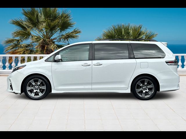 2018 Toyota Sienna 