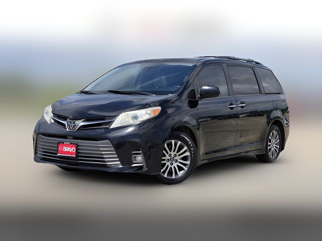 2018 Toyota Sienna 