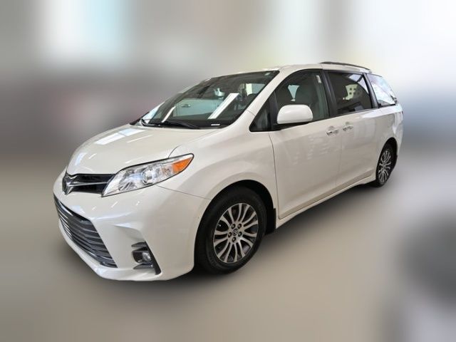 2018 Toyota Sienna 