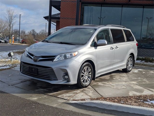 2018 Toyota Sienna XLE Premium