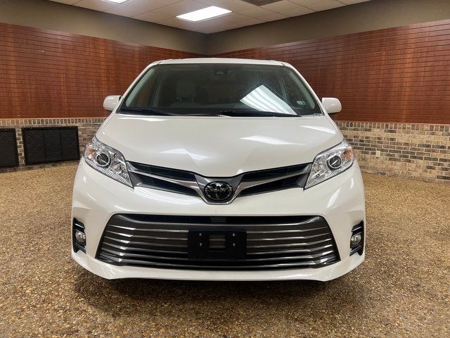 2018 Toyota Sienna 