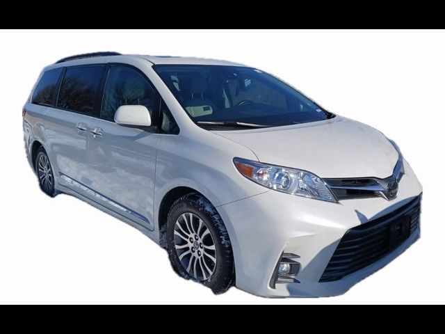 2018 Toyota Sienna 