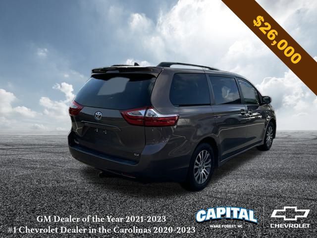 2018 Toyota Sienna 