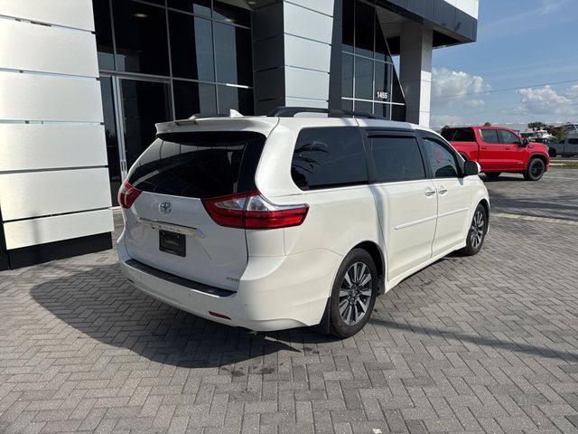 2018 Toyota Sienna Limited Premium