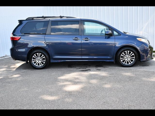 2018 Toyota Sienna XLE